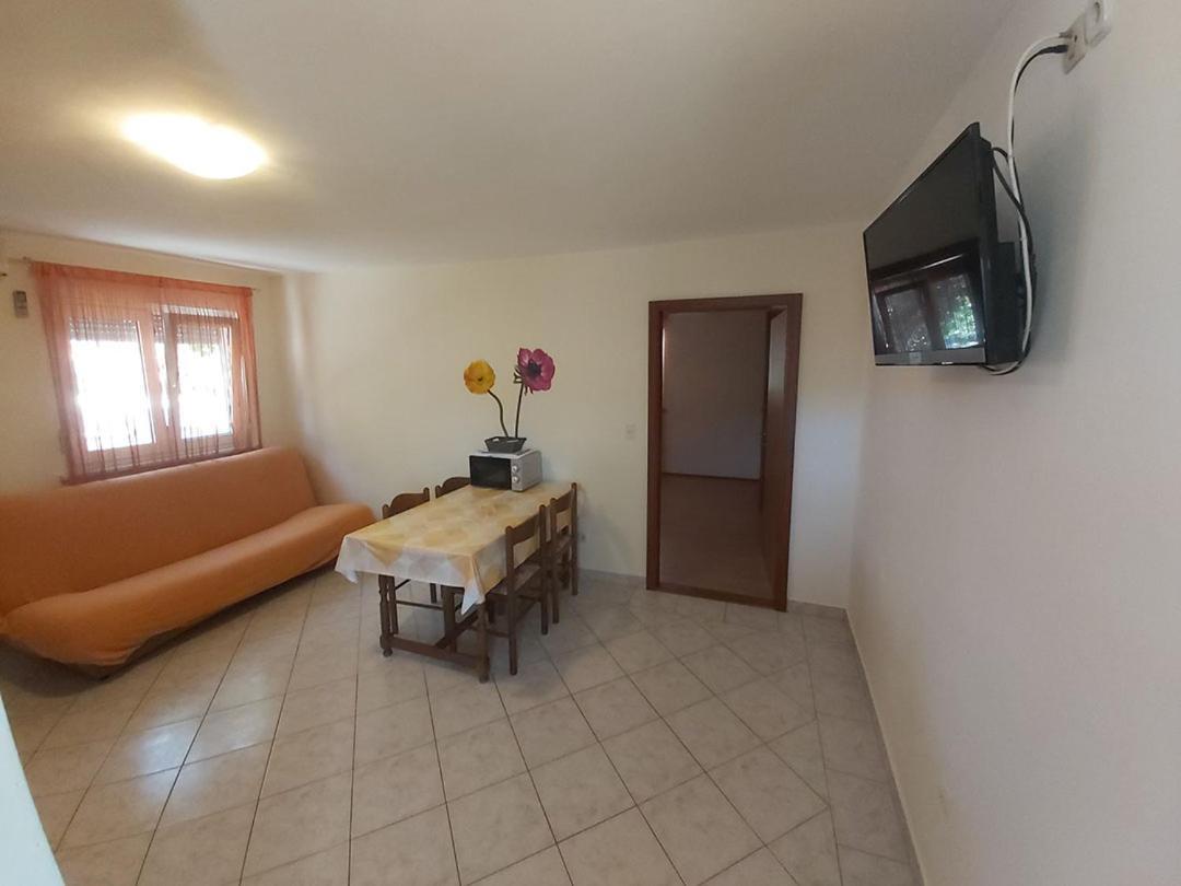 Apartments Elvir نين المظهر الخارجي الصورة