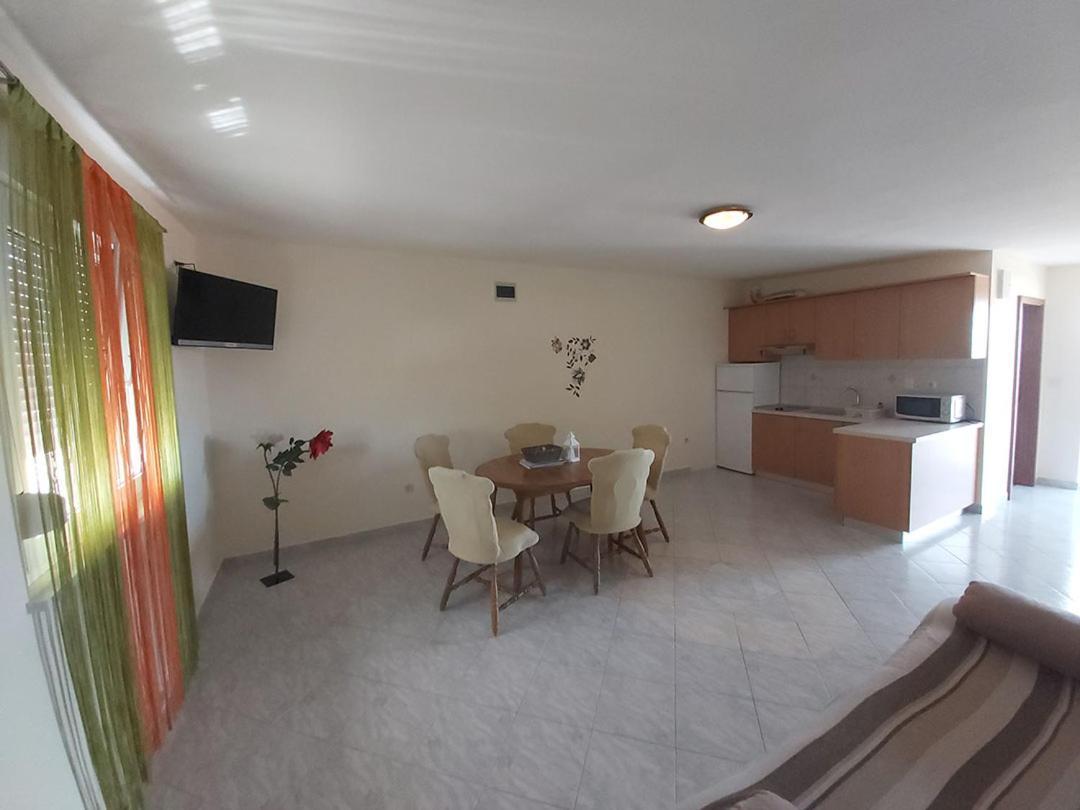 Apartments Elvir نين المظهر الخارجي الصورة