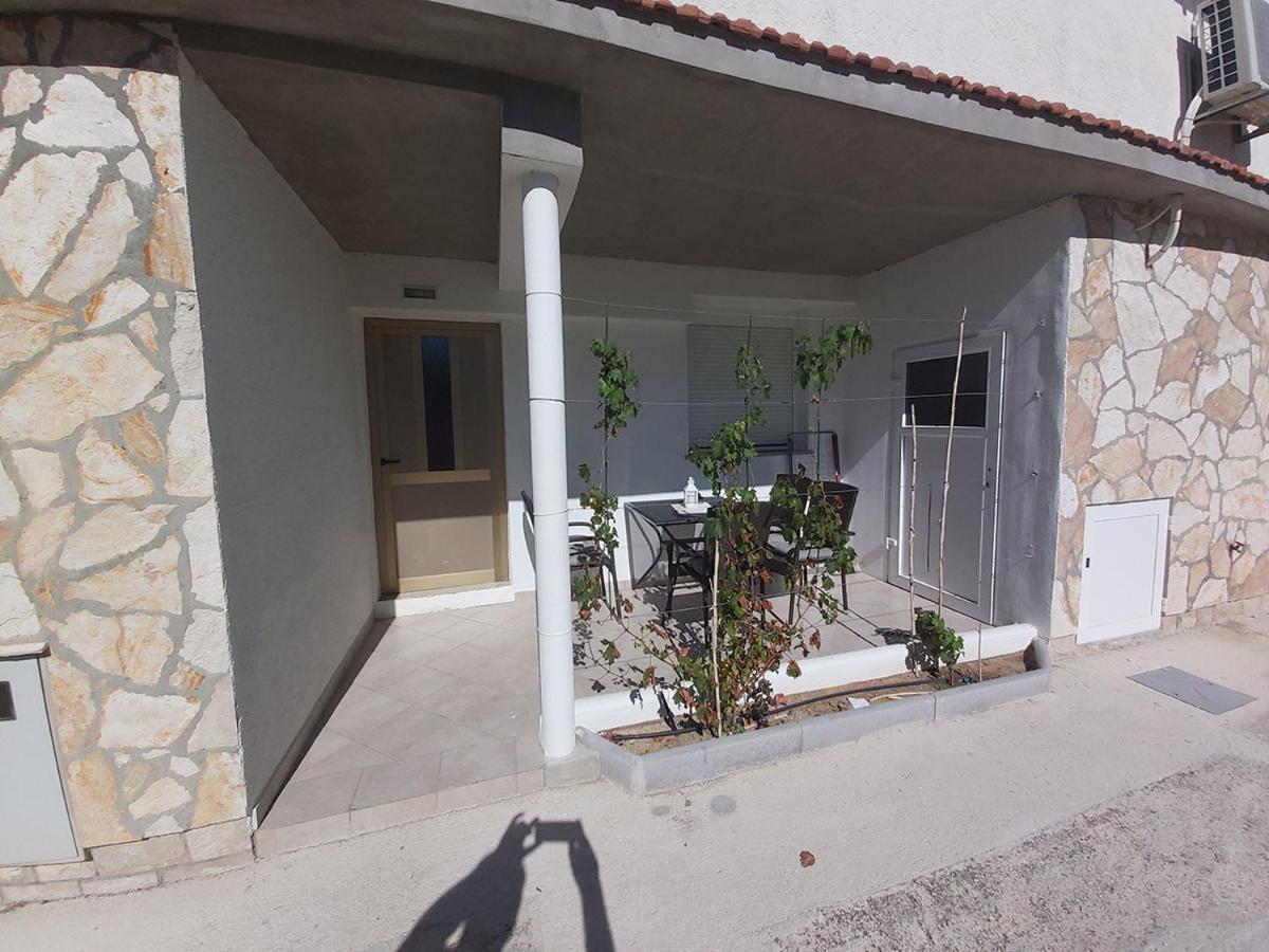 Apartments Elvir نين المظهر الخارجي الصورة
