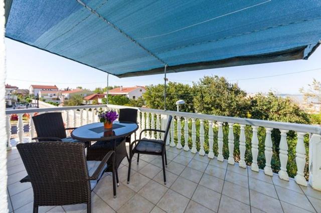 Apartments Elvir نين المظهر الخارجي الصورة