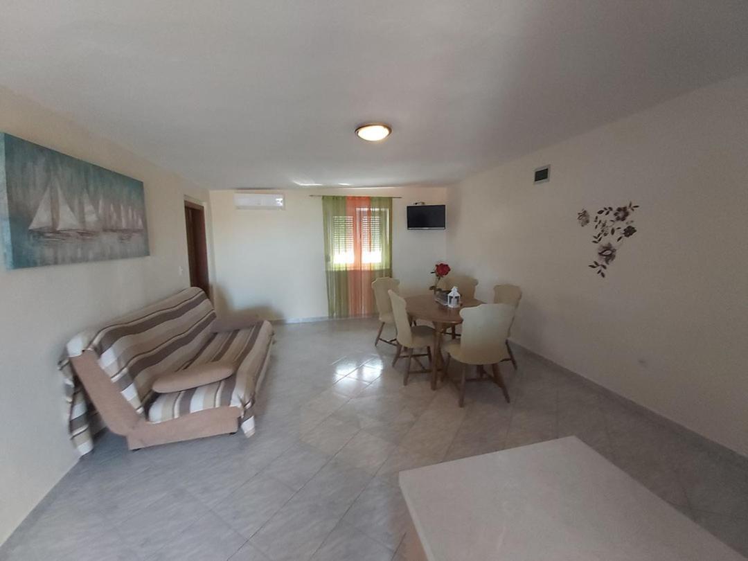 Apartments Elvir نين المظهر الخارجي الصورة
